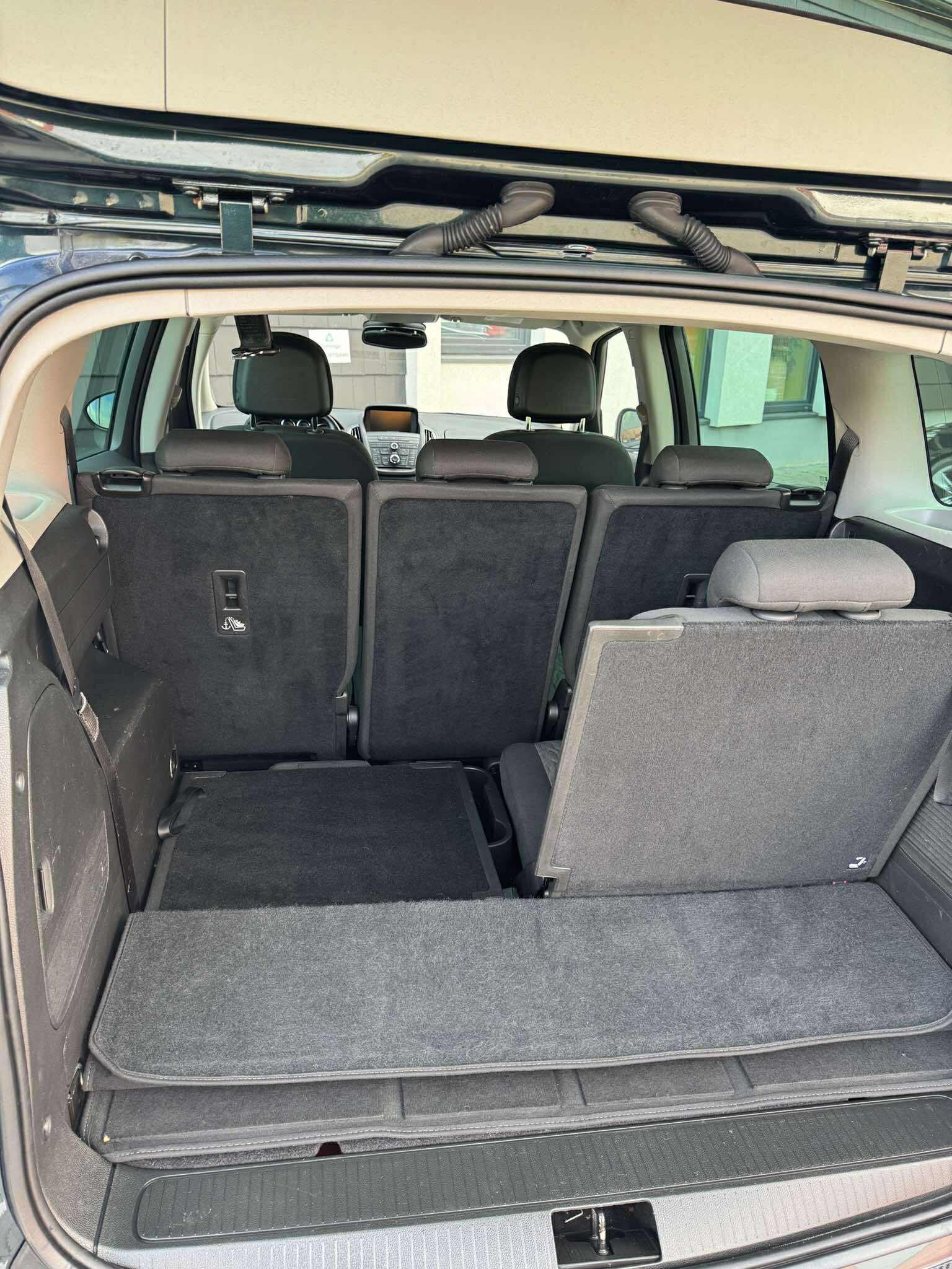 561334610_1386668270133251_5305807149959861885_n