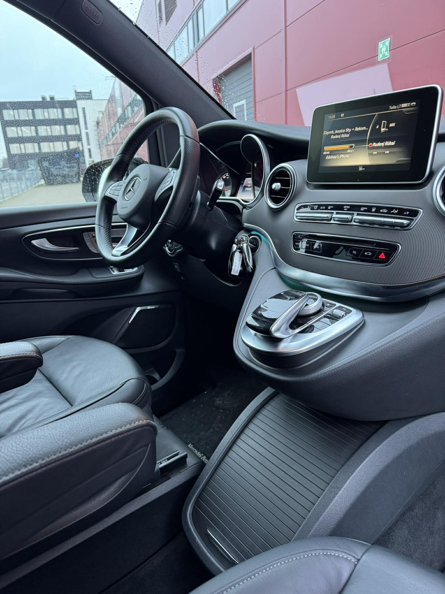 595266116_1436799208453490_559374815411380289_n