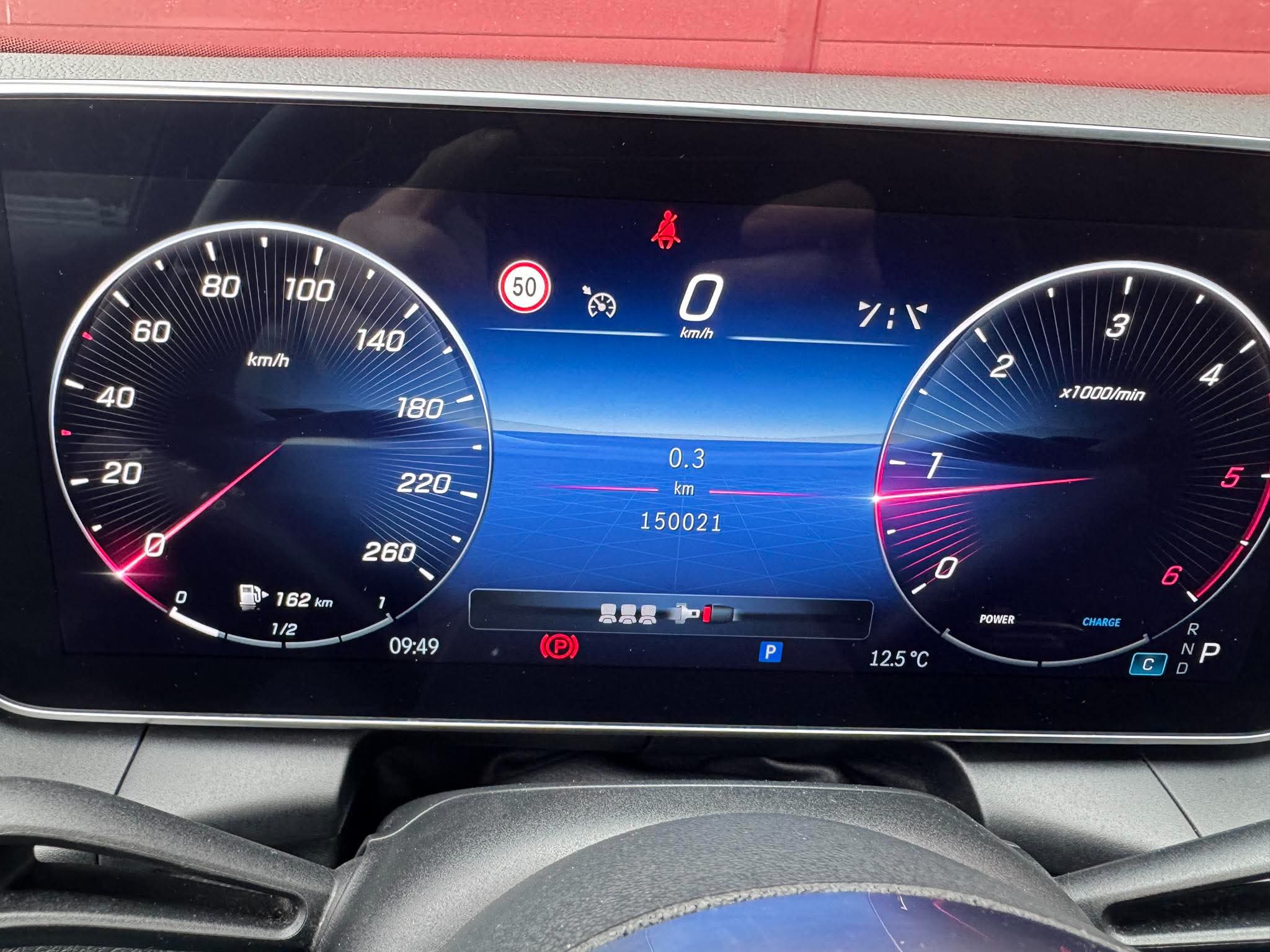 2023 MERCEDES-BENZ GLC220 - Image 11