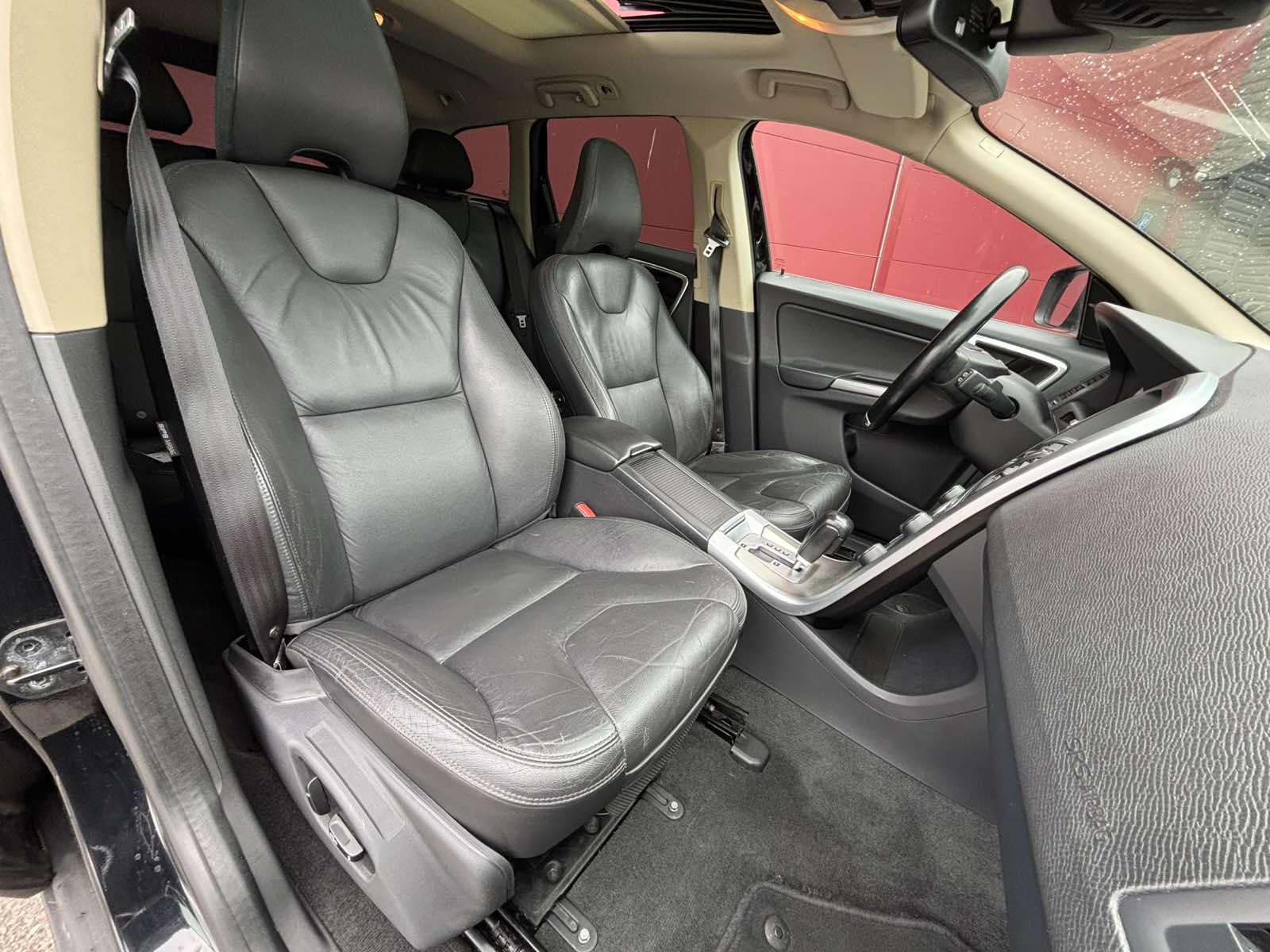 2012 VOLVO XC60 - Image 7