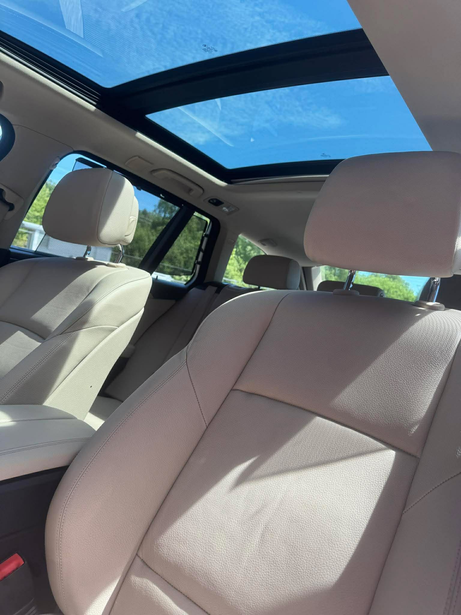 2010 BMW 530 - Image 9