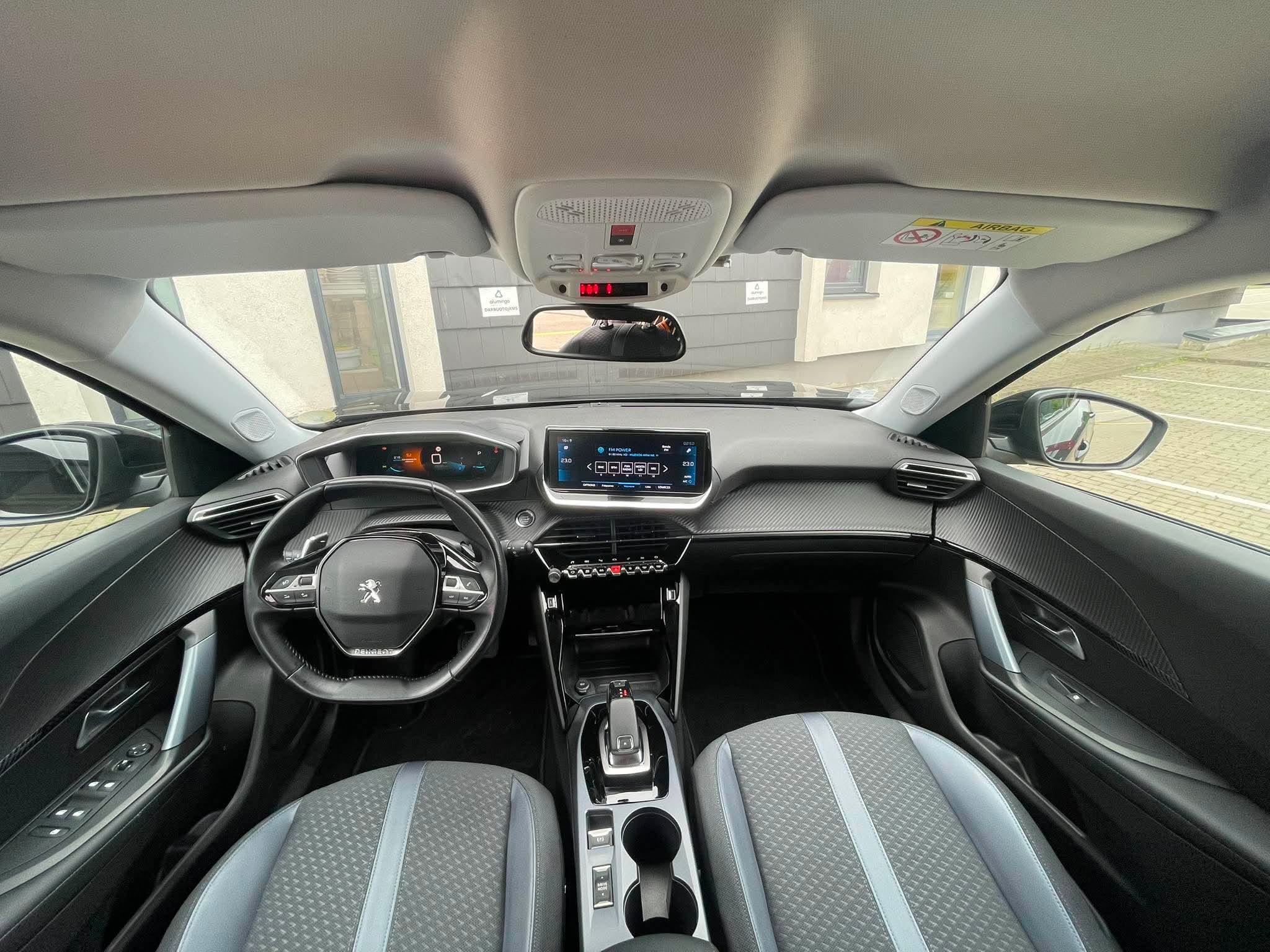 2019 PEUGEOT 2008 - Image 5