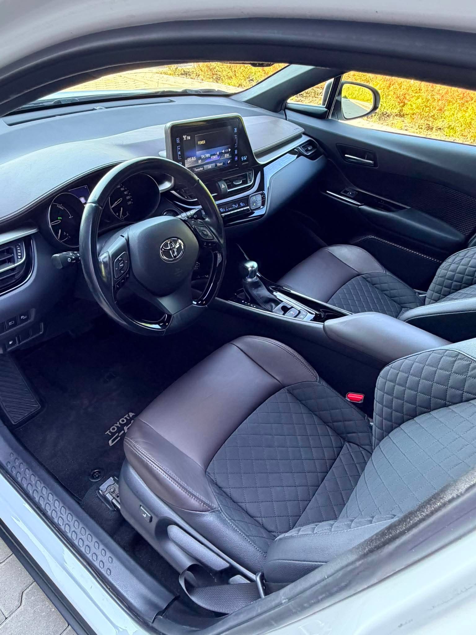 2019 TOYOTA C-HR - Image 6