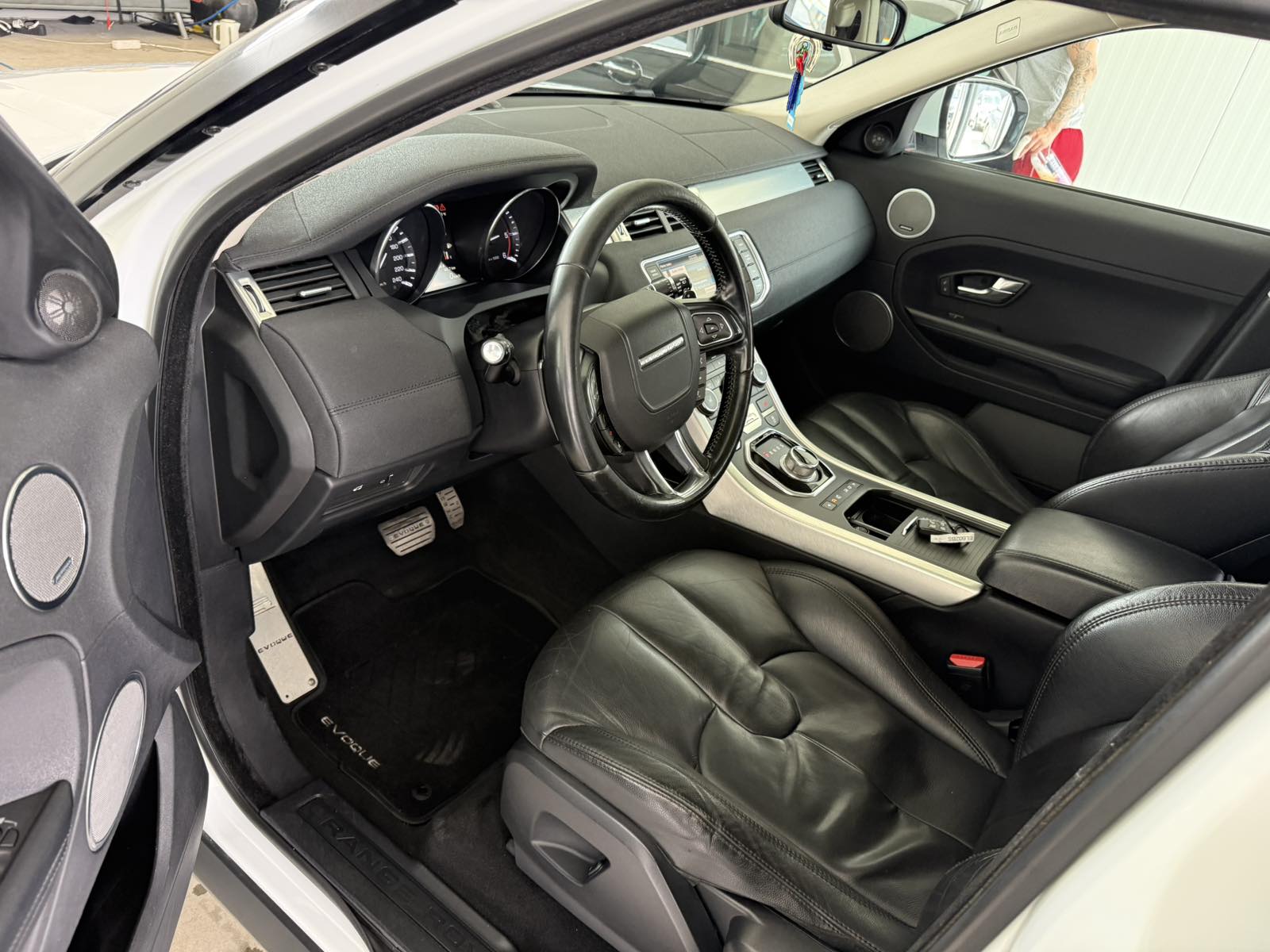 2011 LAND ROVER RANGE ROVER EVOQUE - Image 7