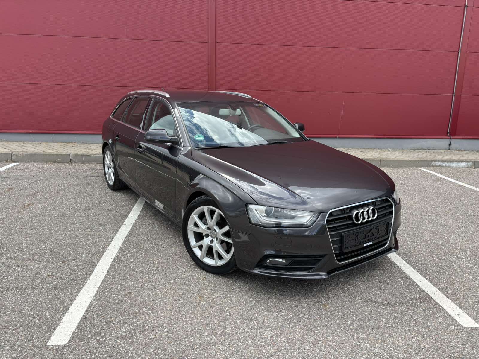 2012 AUDI A4 - Image 3