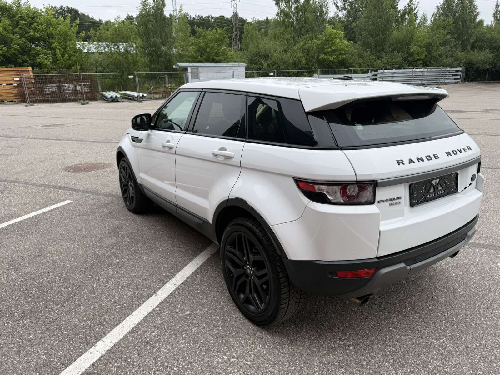 2011 LAND ROVER RANGE ROVER EVOQUE - Image 4