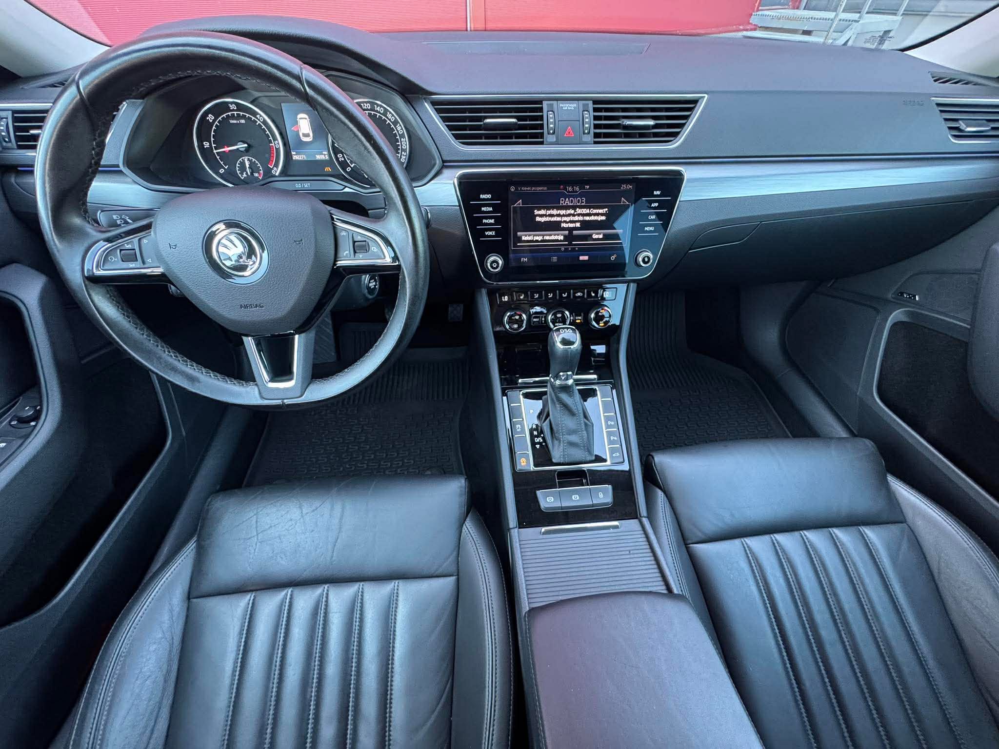 2018 SKODA SUPERB - Image 6