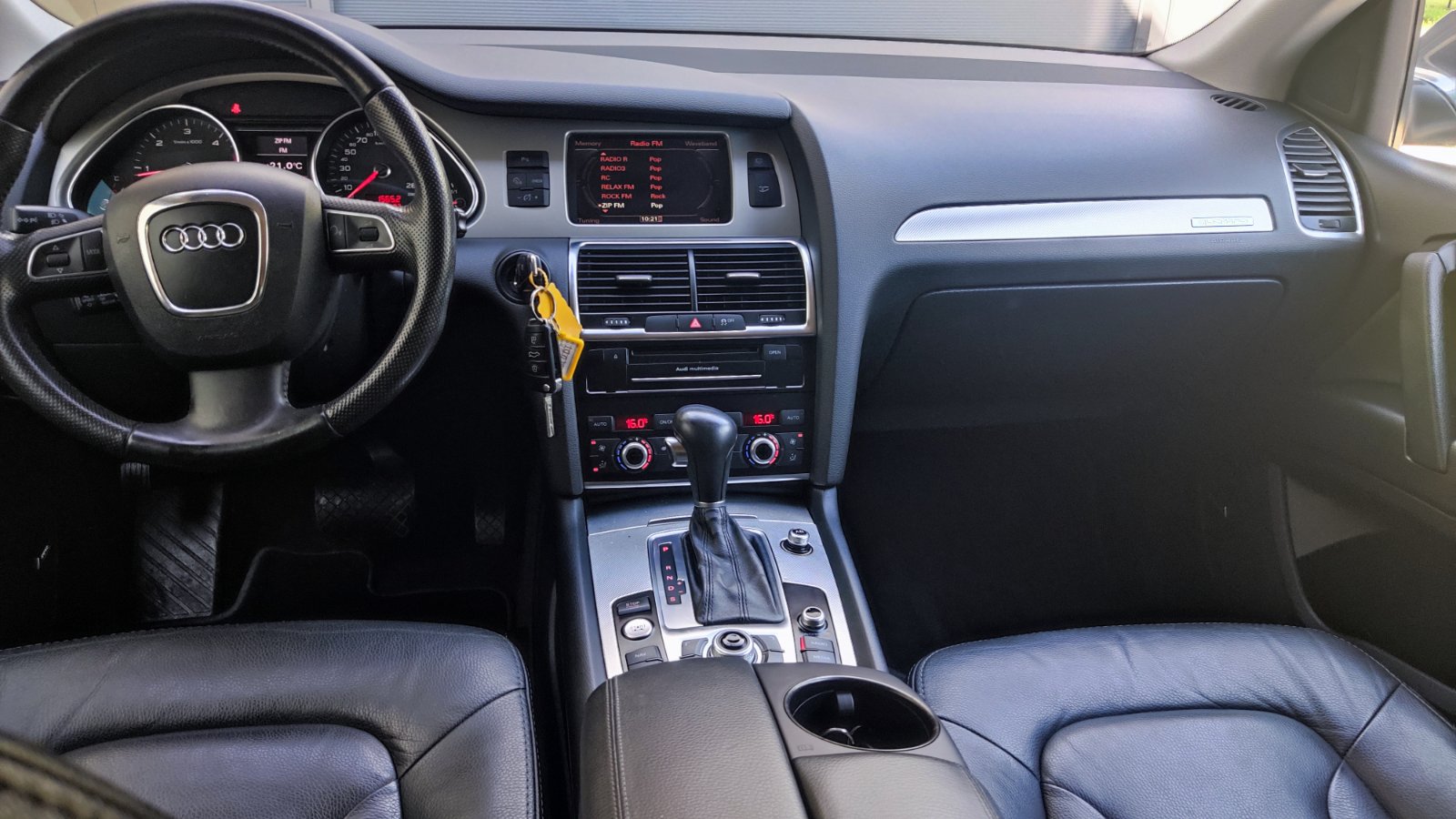 2010 AUDI Q7 - Image 6
