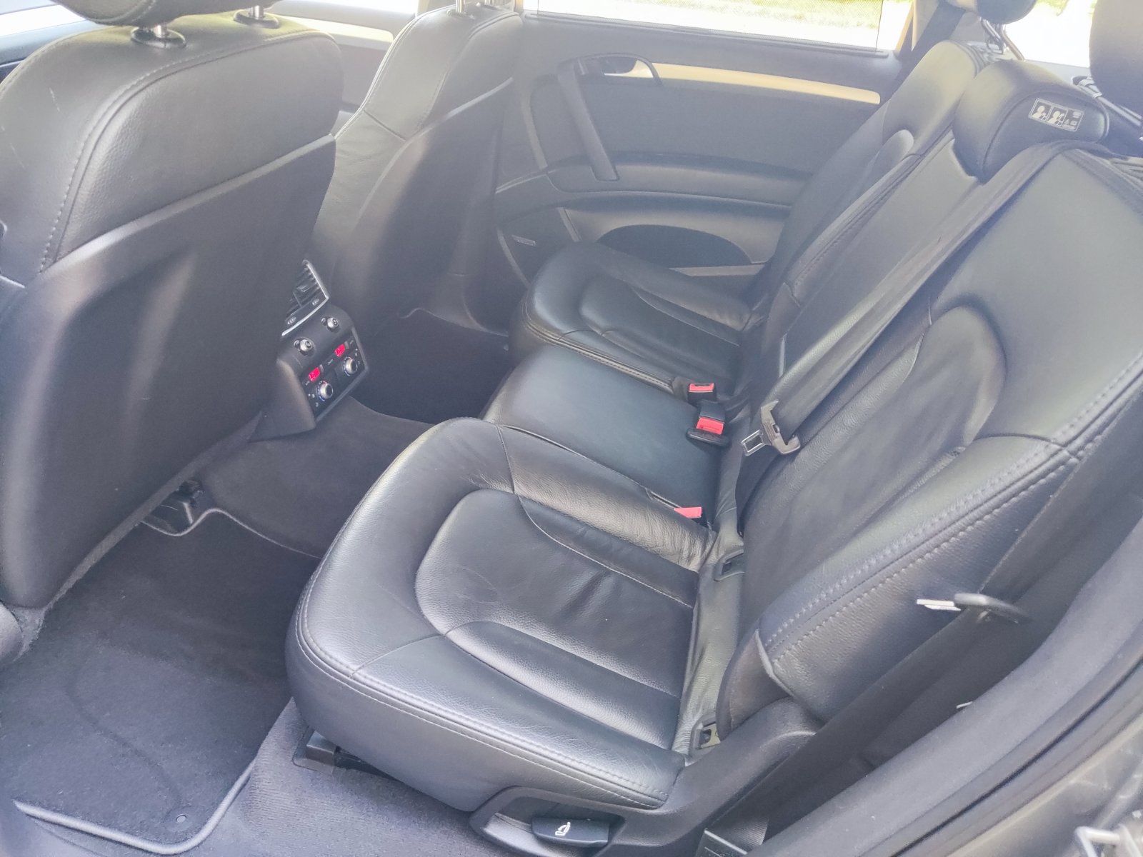 2010 AUDI Q7 - Image 7