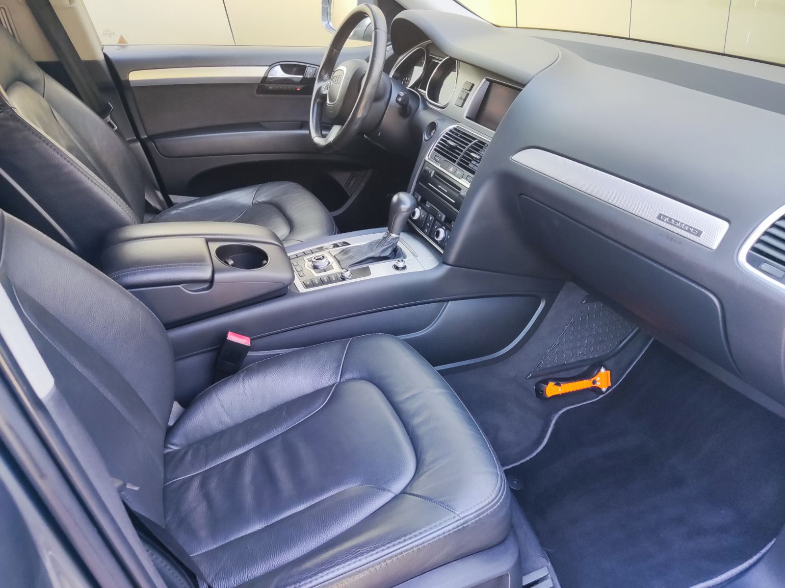 2010 AUDI Q7 - Image 8