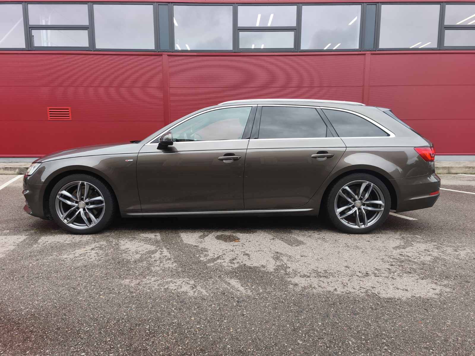 2016 AUDI A4 - Image 5