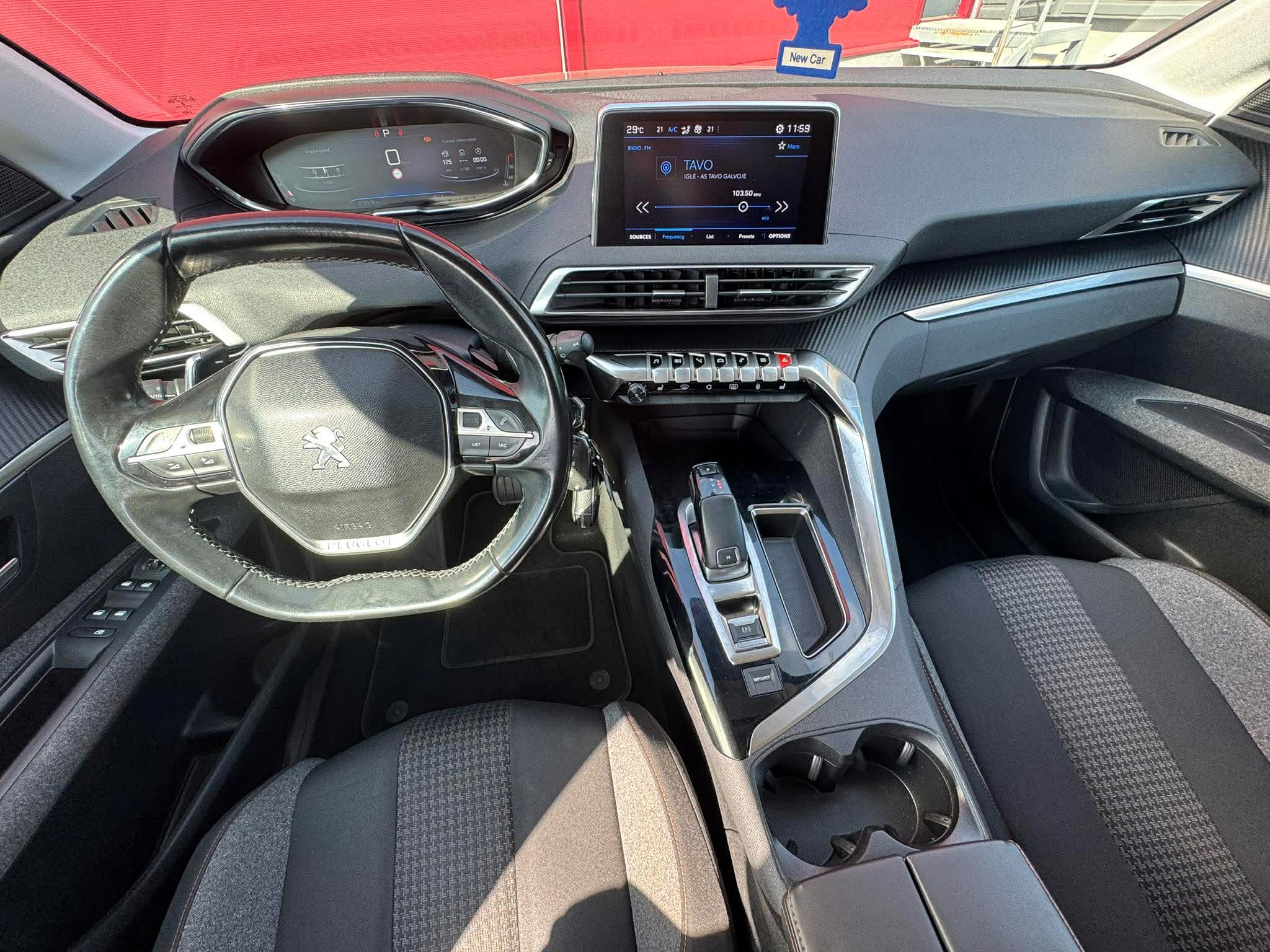 2018 PEUGEOT 3008 - Image 5