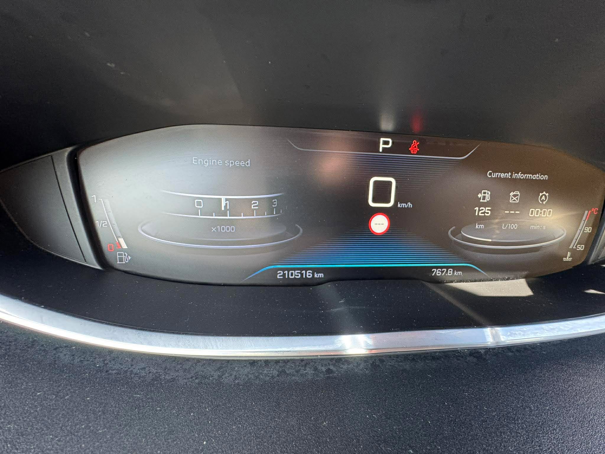 2018 PEUGEOT 3008 - Image 8