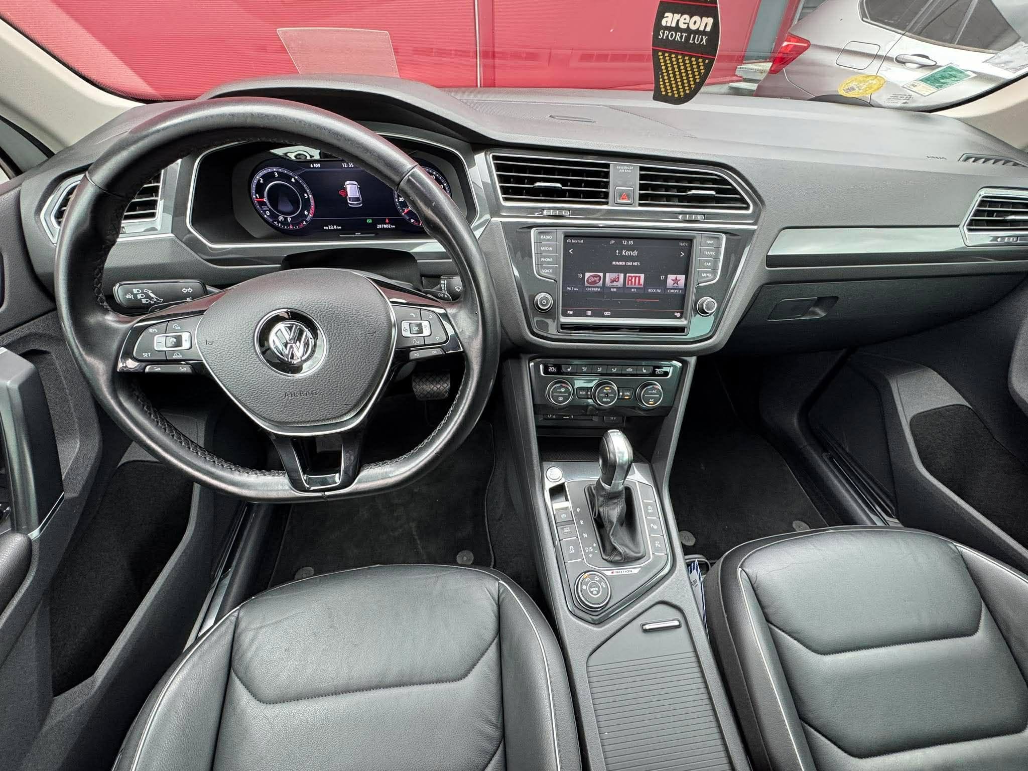 2016 VOLKSWAGEN TIGUAN - Image 5