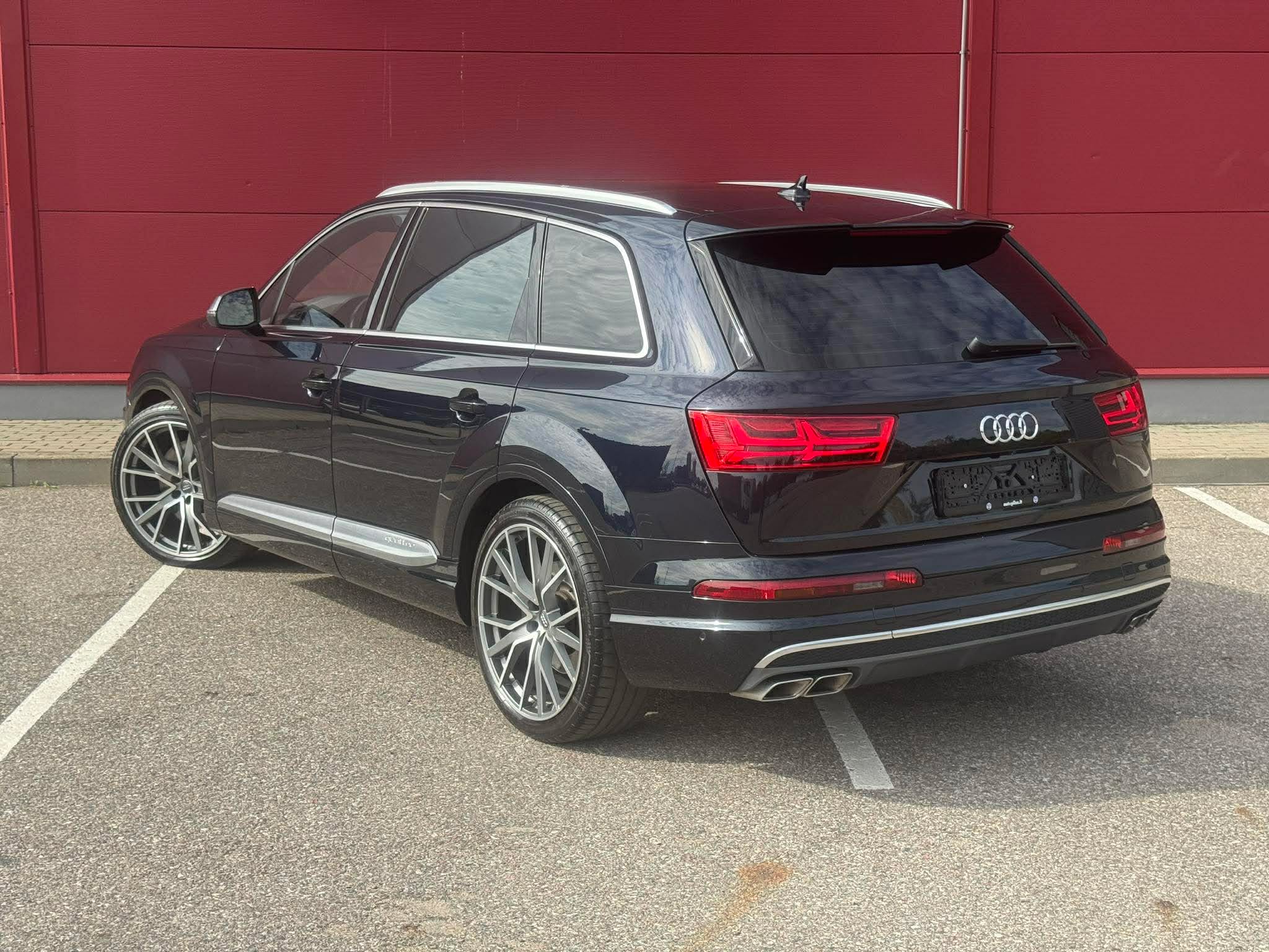 2017 AUDI SQ7 - Image 2