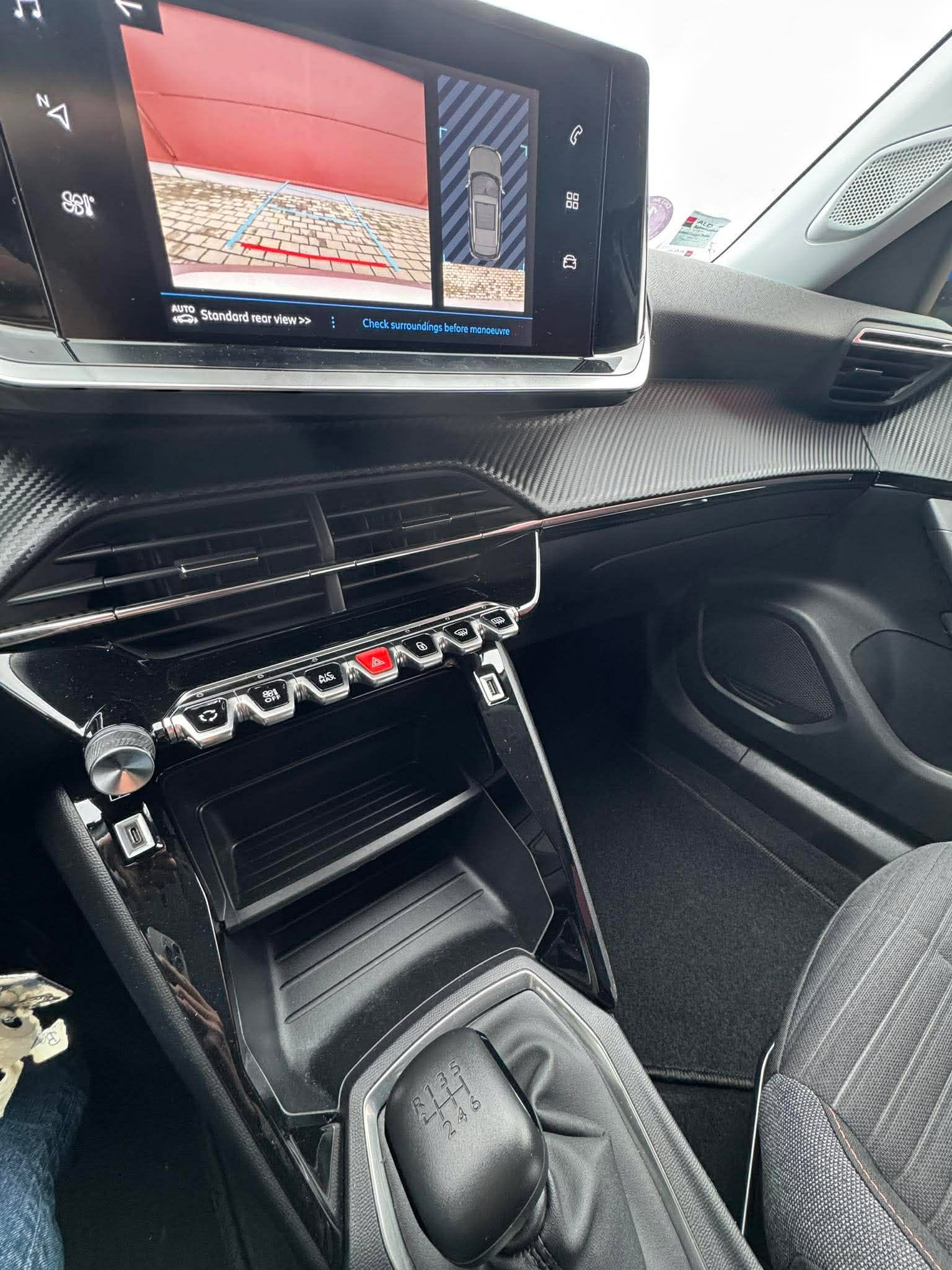 2021 PEUGEOT 2008 - Image 6