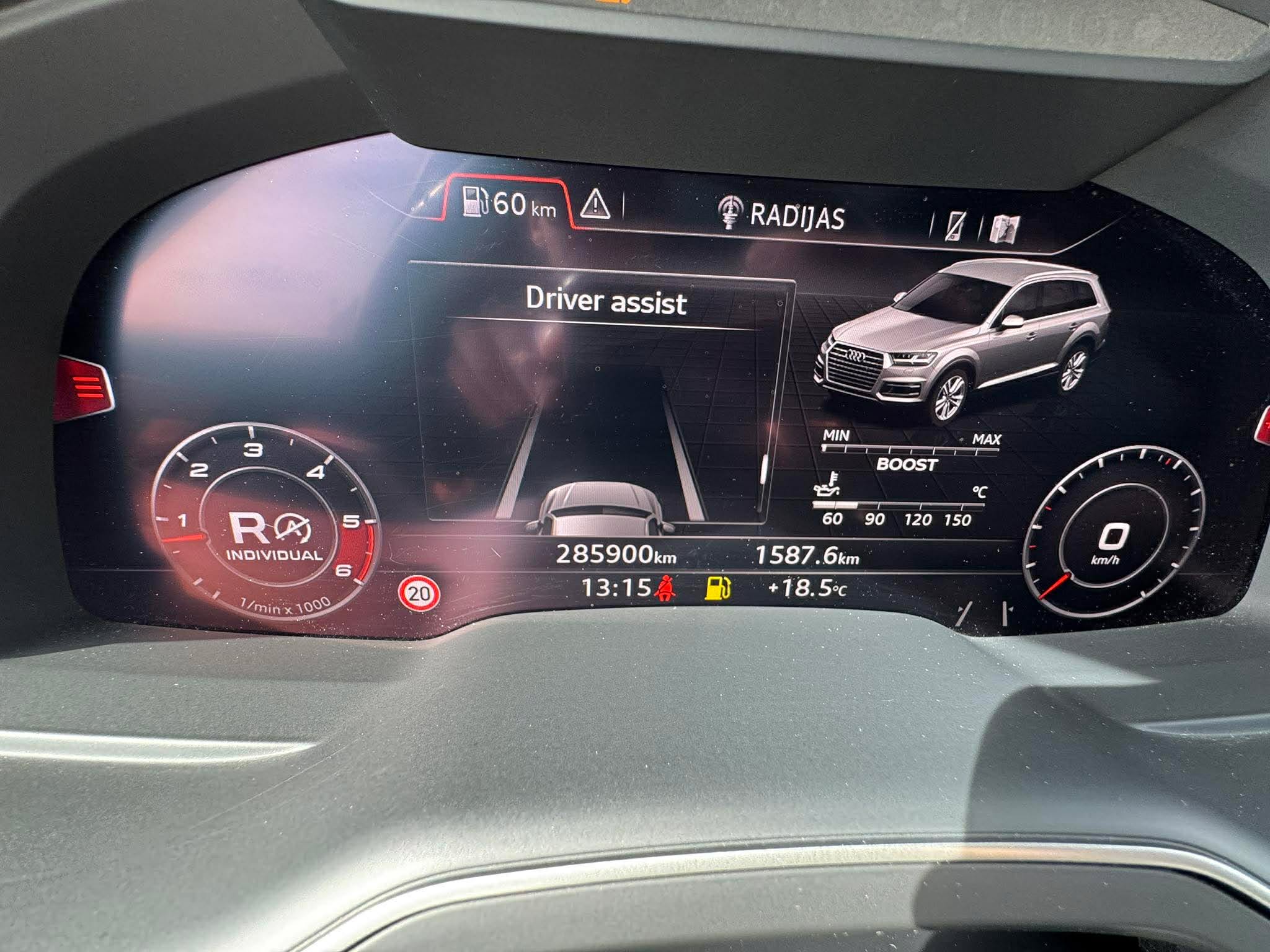 2017 AUDI SQ7 - Image 10
