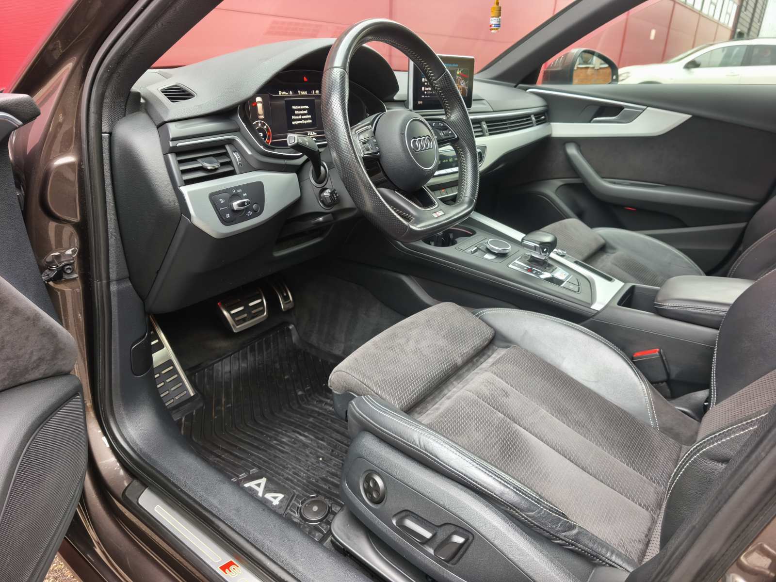 2016 AUDI A4 - Image 8