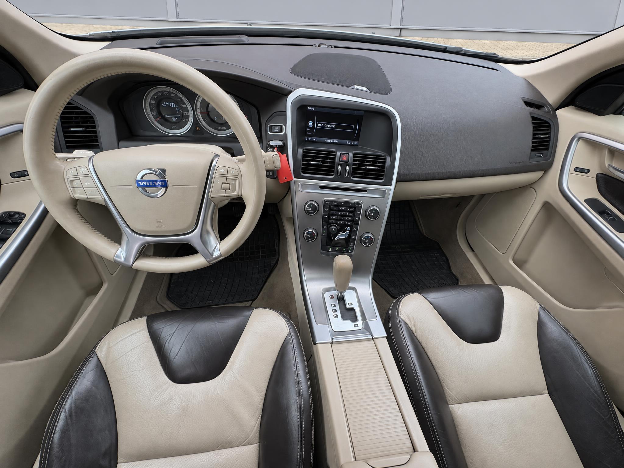 Volvo XC60 Visureigis – Auto-Lizingu.lt