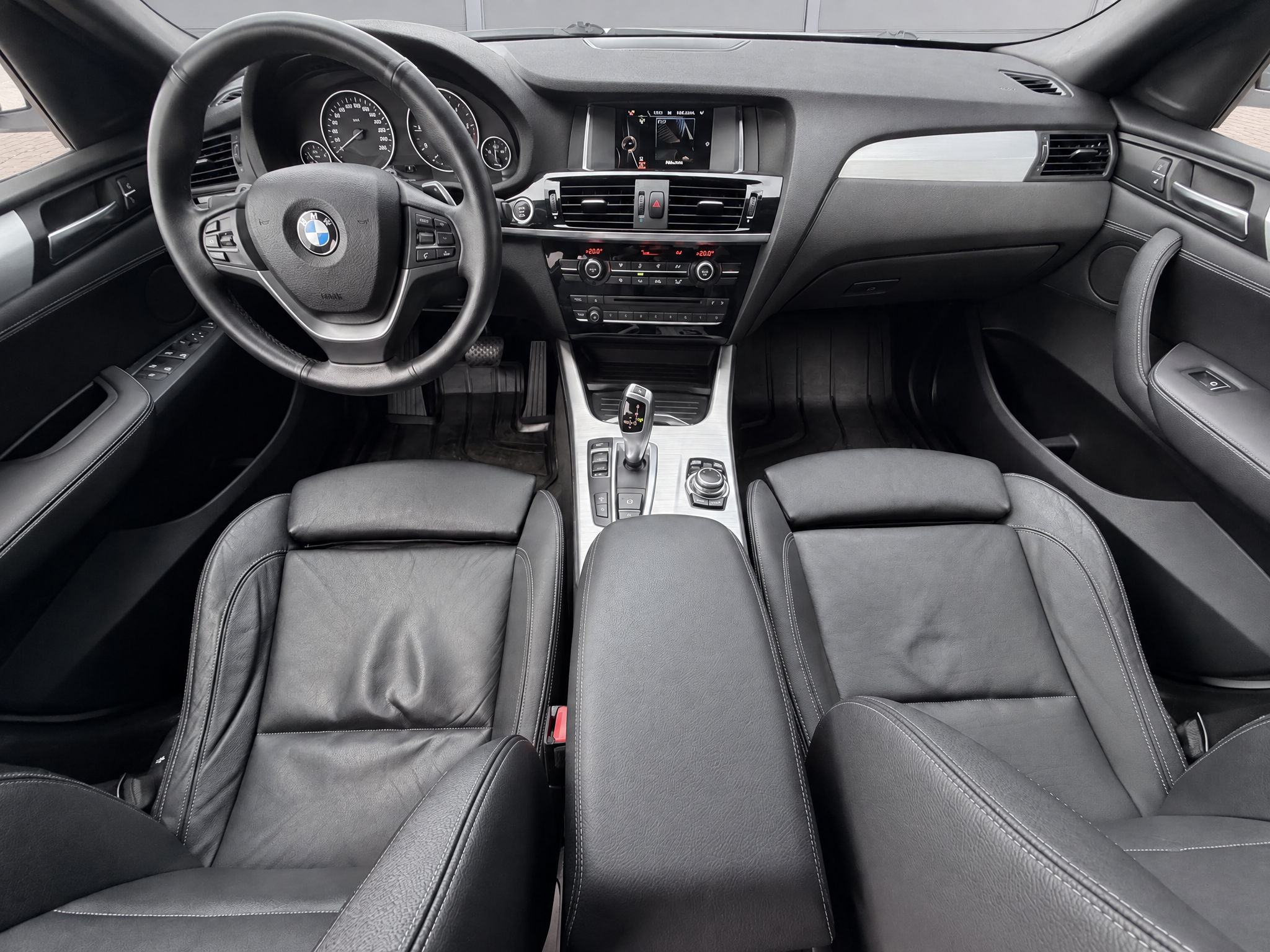 BMW X4 – Auto-Lizingu.lt