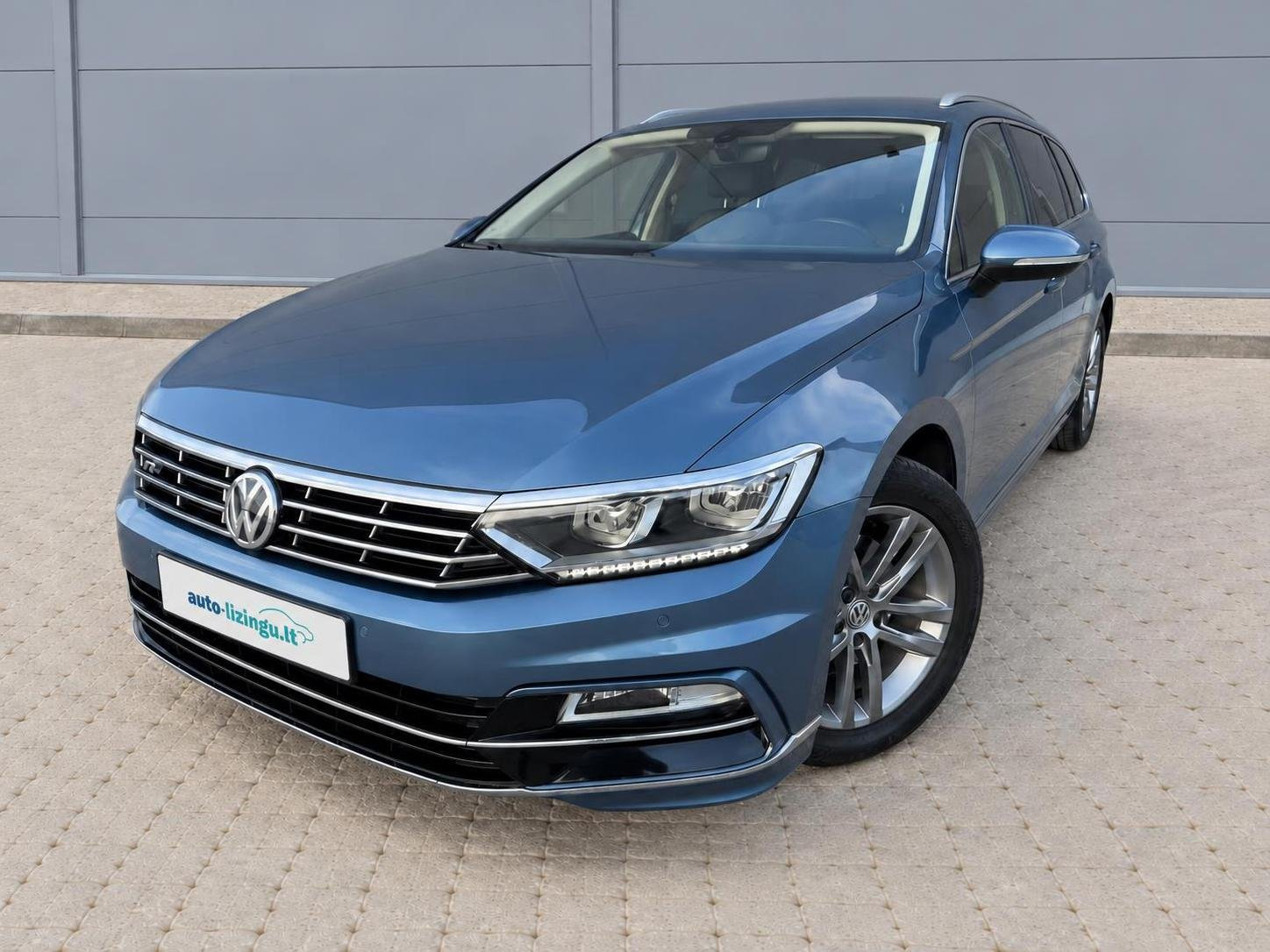 2016 VOLKSWAGEN PASSAT