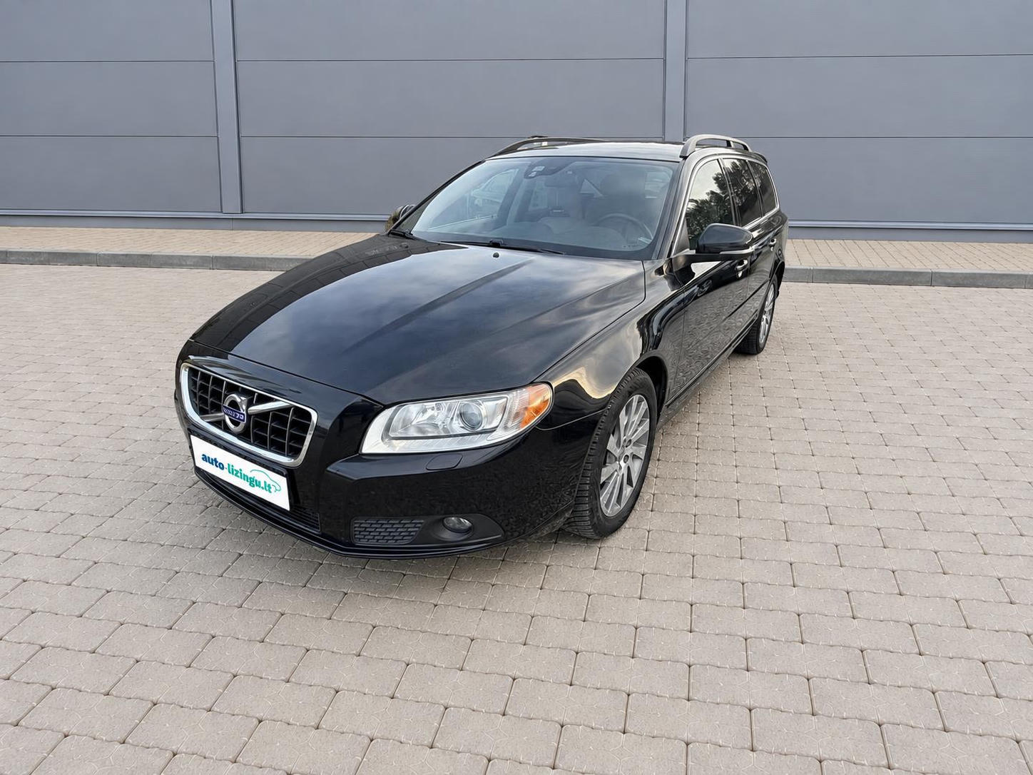 Volvo V70 Universalas – Auto-Lizingu.lt